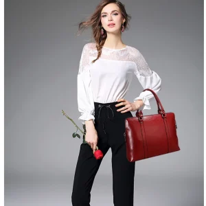 porte document cuir rouge femme
